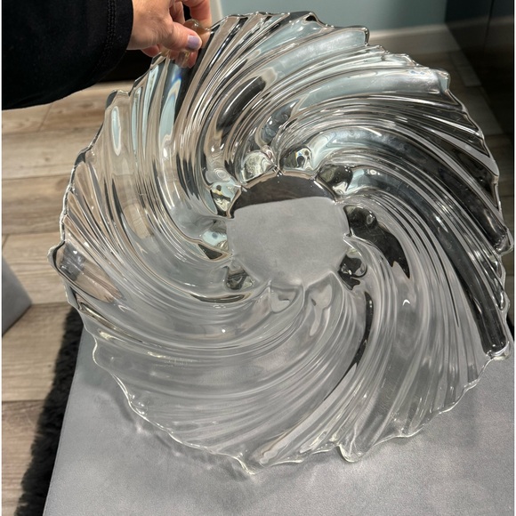 Vintage glass swirl Design statement bowl - Picture 2 of 3